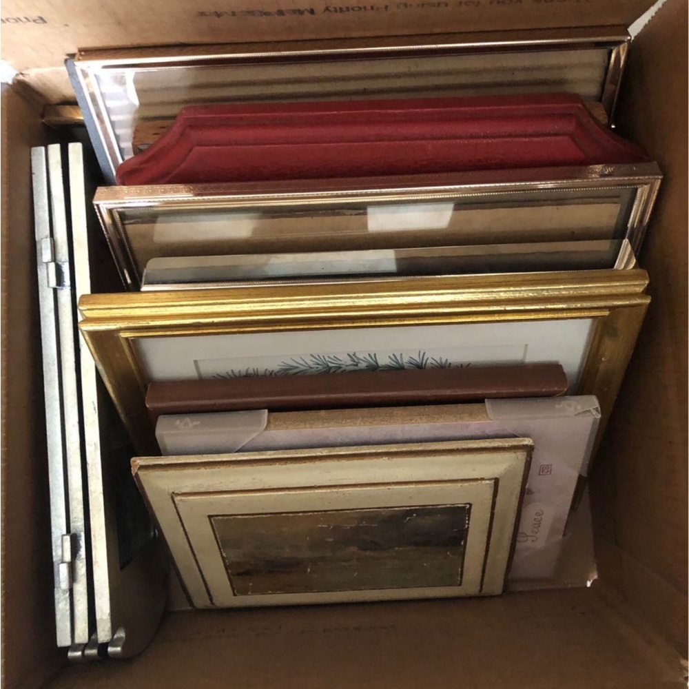 Box full of frames vintage mostly 8x10”
And smaller